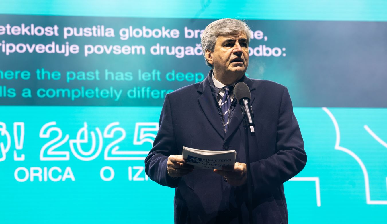Govornik na zaključni slovesnosti, državni podsekretar na italijanskem Ministrstvu za kulturo Gianmarco Mazzi
