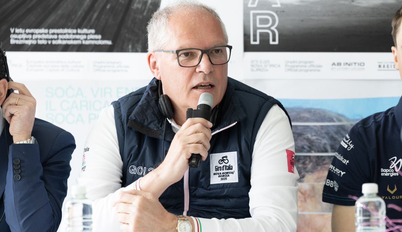 Govornik na novinarski konferenci, Paolo Urbani
