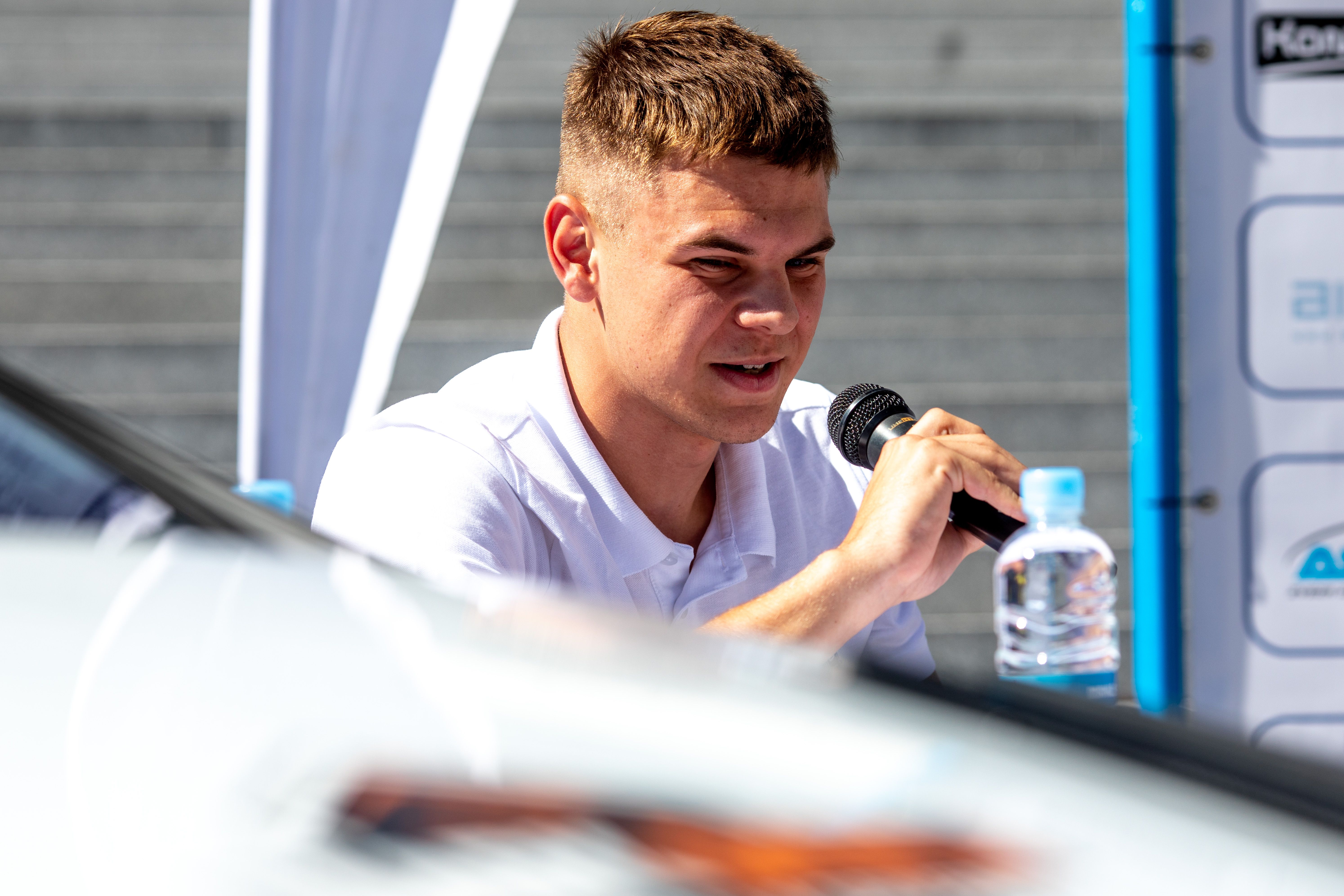 Tiskovna konferenca ob 10. Mahle Rally-ju v Novi Gorici pred Eda centromTiskovna konferenca ob 10. Mahle Rally-ju v Novi Gorici pred Eda centrom